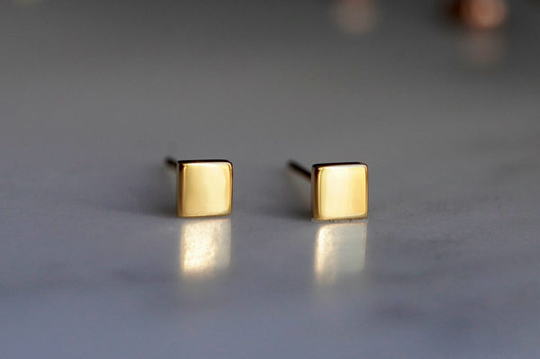 Square Stud Earrings - 3 colours - 3 sizes - Titanium - Titanium Aondized