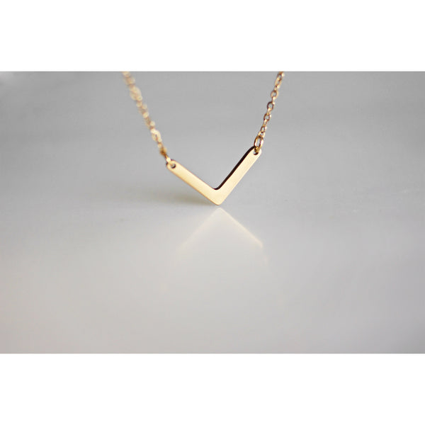 Arrow necklace, stainless steel dainty jewelry – Rabbits Fantasy Jewelry