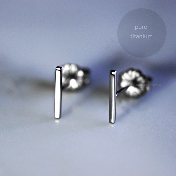Fused Double Bar Studs with Diamond - LOLiDE