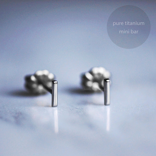 mini bar pure titanium earrings 