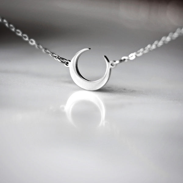 Crescent Moon Necklace - silver