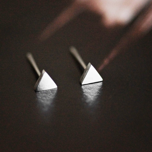 Triangle Stud Earrings - 2 sizes - titanium - titanium anodized